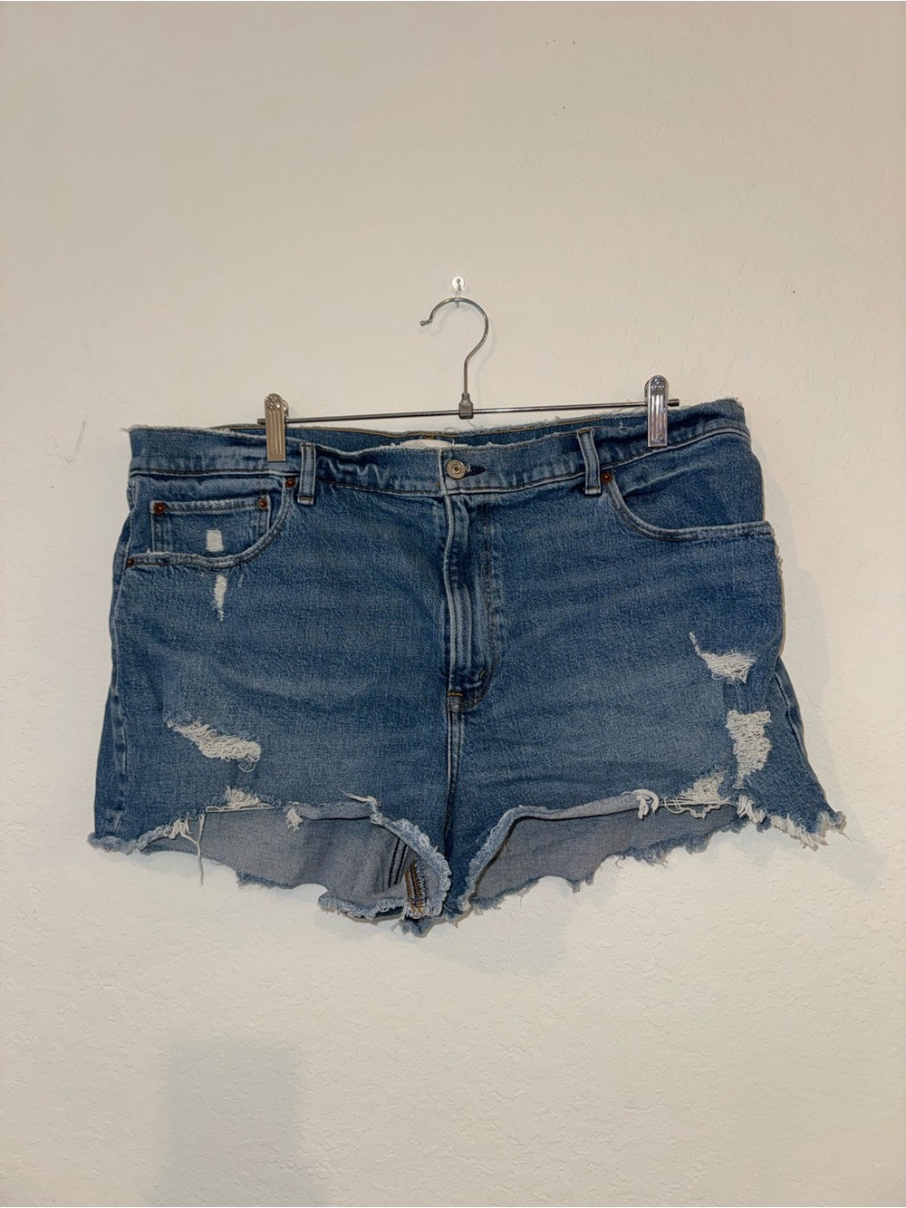 Abercrombie & Fitch The Mom Short High Rise Size 34